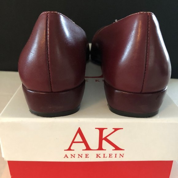 * SOLD * AK Anne Klein - slip-on - Picture 7 of 10